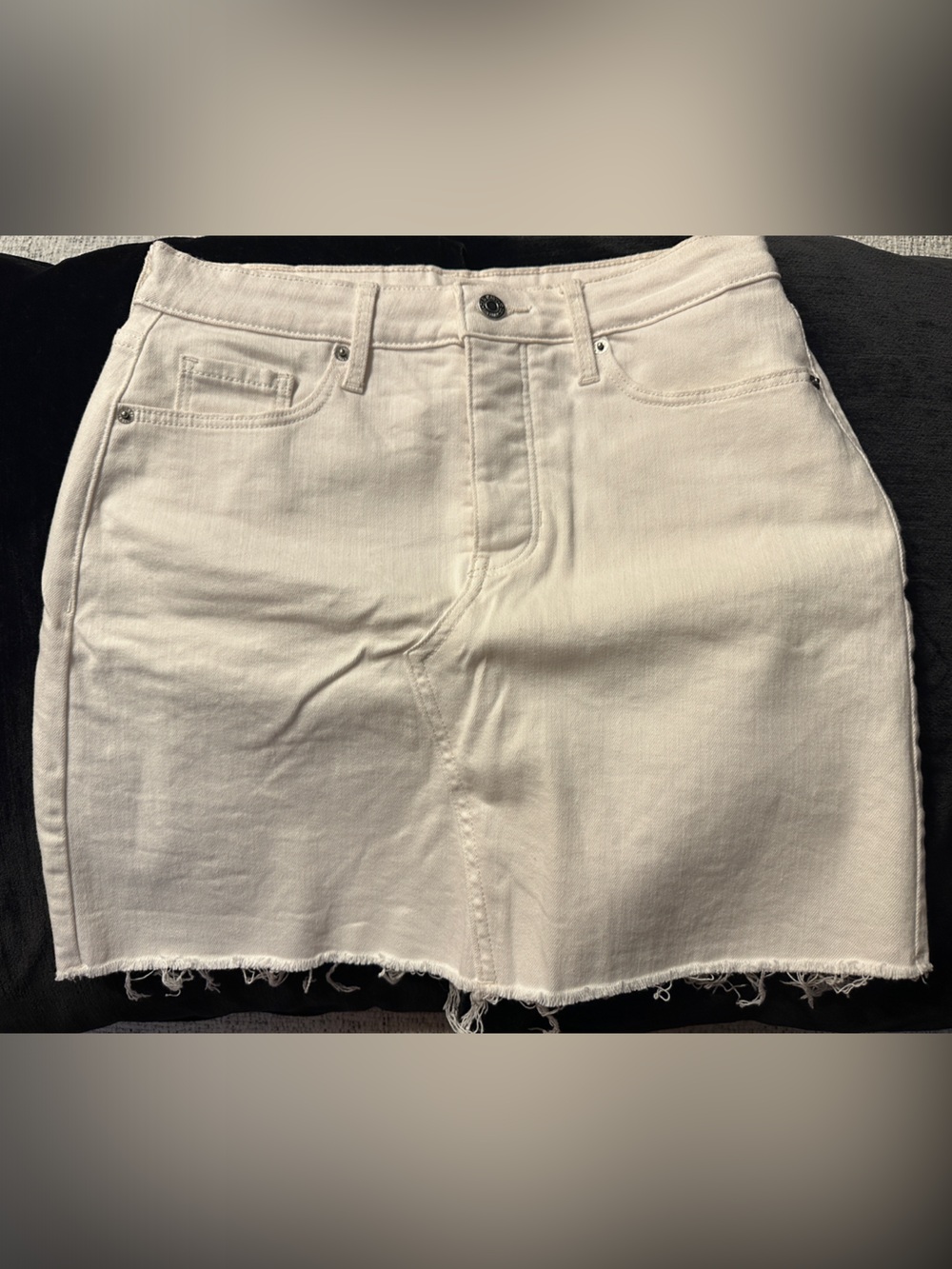 Old Navy White Denim Frayed-Hem Mini Skirt